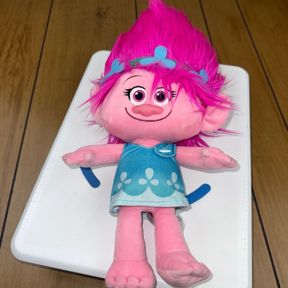 DreamWorks Trolls Poppy Plush Doll Pink Hair Blue Dress 16 Inch DN20160819